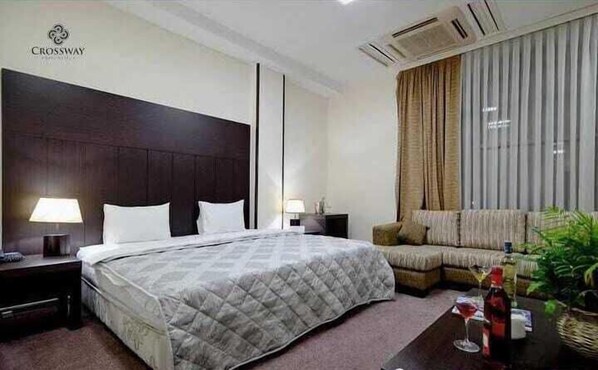 Suite, terrasse, vue ville | Draps en coton égyptien, literie de qualité supérieure