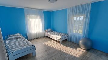 4 habitaciones y ropa de cama