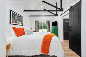 1 間睡房、書桌、熨斗/熨衫板、Wi-Fi