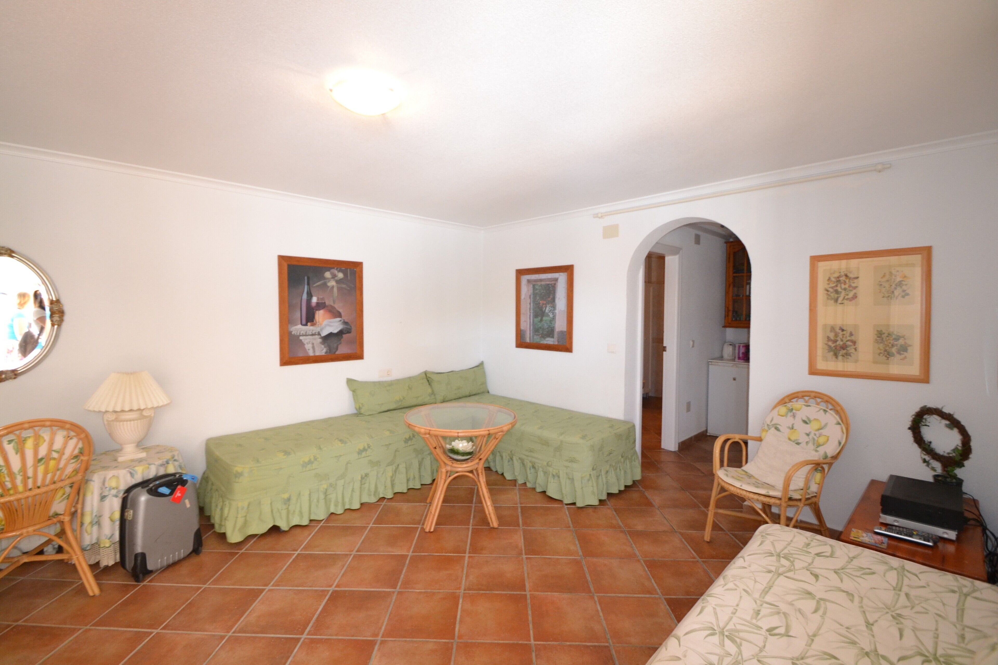 4 habitaciones, tabla de planchar con plancha y wifi gratis 