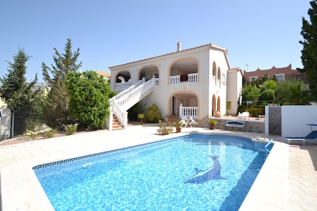 Pool. Villa 'Casa Papa' with Private Pool, Private Terrace and Wi-Fi