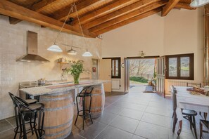 Dining - Country House 'El Astial' with Mountain Views, Private Terrace and Wi-Fi (Ezquerra)