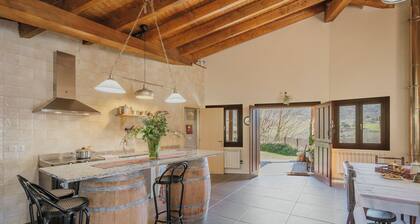 Landhaus 'El Astial' mit Bergblick, privater Terrasse und WLAN