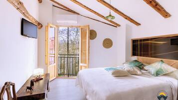 5 Schlafzimmer, Schreibtisch, Bügeleisen/Bügelbrett, Reisekinderbett