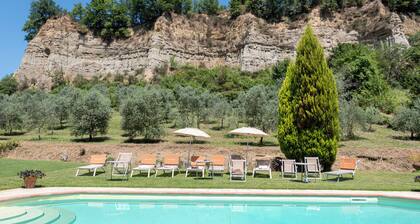Villa 'Cascina Gretaio' with Mountain View, Private Pool and Wi-Fi