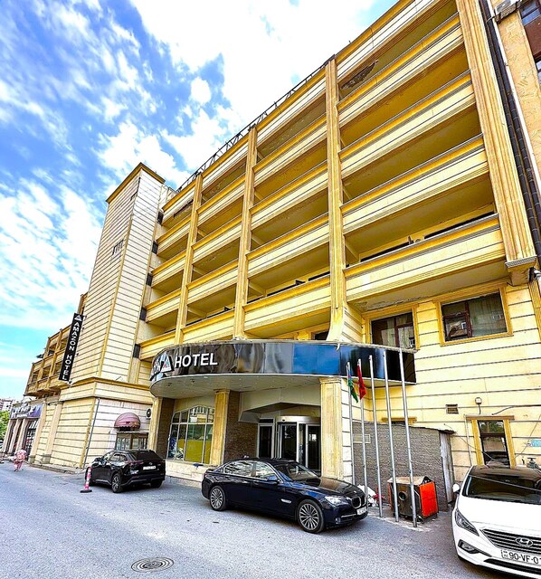 City view - Amazon Hotel - Free Massage (Baku)