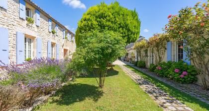 Holiday Home 'La Desirade' with Private Unheated Pool, Private Terrace and Wi-Fi