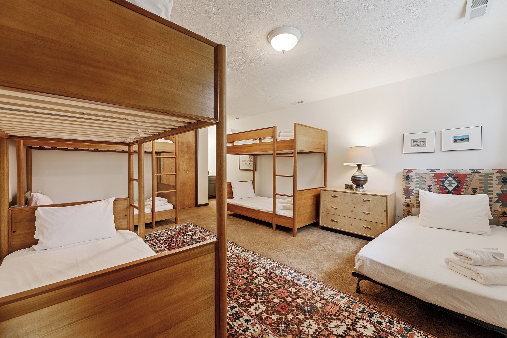 4 bedrooms, iron/ironing board, free WiFi, bed sheets