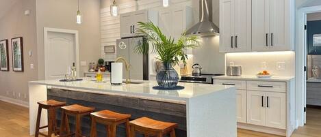 Mikrowelle, Ofen, Herdplatte, GeschirrspĂŒler