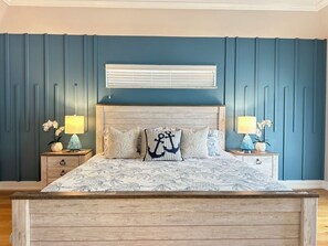 4 bedrooms, desk, iron/ironing board, travel crib