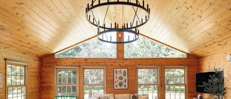 スマートテレビ、テーブルサッカー台、プリンター