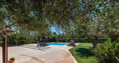 Null 'Mandorlo' with Shared Pool, Wi-Fi and Air Conditioning