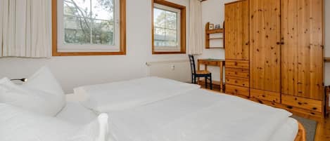 2 Schlafzimmer, Schreibtisch, WLAN