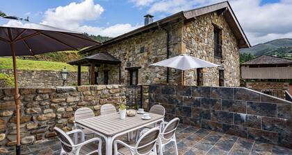 Country House 'Posada De Las Hoces - La Pradera' with Mountain View, Private Terrace and Wi-Fi