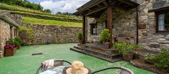 Country House 'Posada De Las Hoces - La Pradera' with Mountain View, Private Terrace and Wi-Fi
