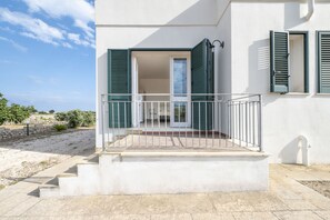 Exterior detail - Apartment 'Muma 2' with Private Terrace, Wi-Fi and Air Conditioning (otranto)