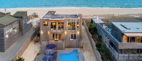 Piscina all'aperto, una piscina riscaldata