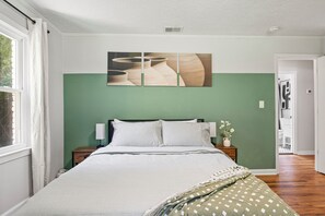 3 dormitoris, planxa i posts de planxar, wifi i roba de llit 