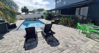 Canal Retreat: 4 Beds, Pool & Pets Welcome - Sleeps 11