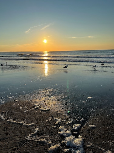 Wells Charmer 2 Bed close to Wells Beach, Restaurants, AC, WiFi. 
Sleeps 6, Deck