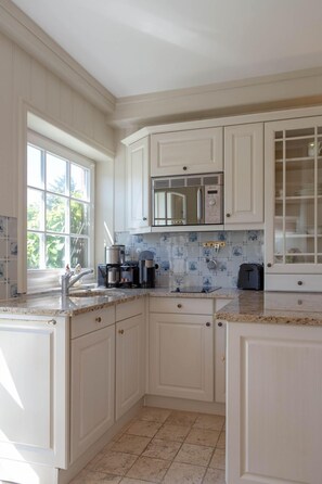 Microwave, dishwasher, coffee/tea maker