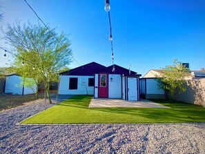 Exterior - Modern Urban Oasis Conveniently Located near Downtown Phoenix. (Phoenix)