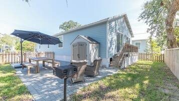 تناول الطعام بالخارج