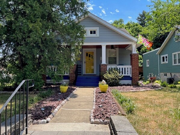 Exterior - Charming 3-bedroom house in marvelous Silver Spring - 7.5 miles to White House (Silver Spring)