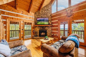 Smart TV, fireplace