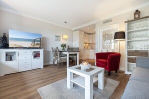 Tv, dvd-spelare och en stereo