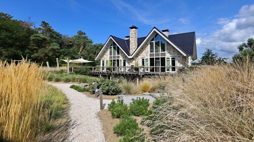 Duinvilla Noordwijk - Seven Bedroom Villa, Sleeps 18