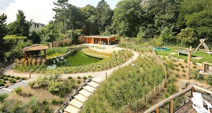 Duinvilla Noordwijk - Seven Bedroom Villa, Sleeps 18