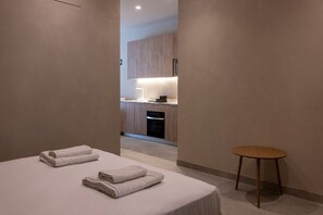 1 chambre, fer et planche à repasser, lit parapluie, Wi-Fi gratuit
