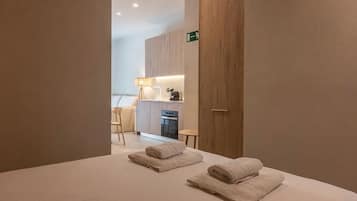 1 bedroom, iron/ironing board, travel cot, free WiFi