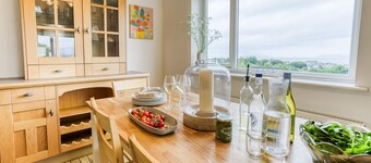 Eryri -  a cottage that sleeps 8 guests  in 4 bedrooms