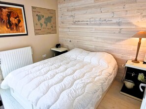 3 bedrooms, iron/ironing board, free WiFi
