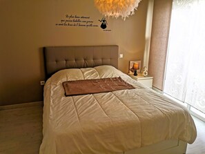 3 bedrooms, iron/ironing board, free WiFi