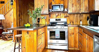 Cape Cod Cabin: Peaceful, Family-Focused Getaway in Mashpee