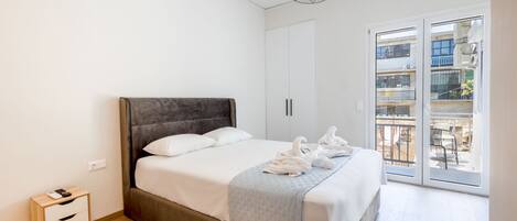 Fer et planche à repasser, Wi-Fi gratuit, draps fournis