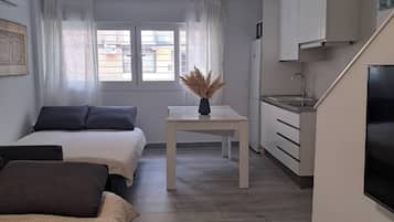 1 chambre, fer et planche à repasser, Wi-Fi, draps fournis