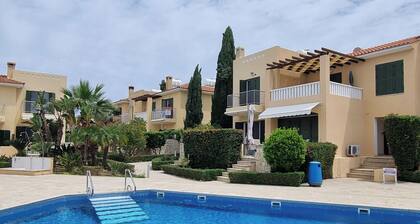 Cyprus Townhouse/Pool/Patio/Aircon/Free Parking