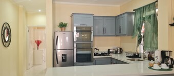 Condo in Gros Islet 10 mins drive to beach