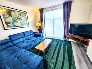 Fernseher, Stereoanlage