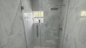 Ducha, toallas