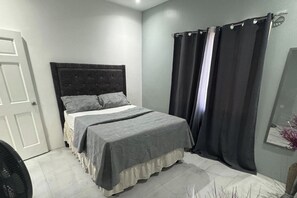 1 bedroom, WiFi, bed sheets