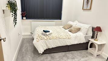 2 bedrooms, WiFi, bed sheets, wheelchair access