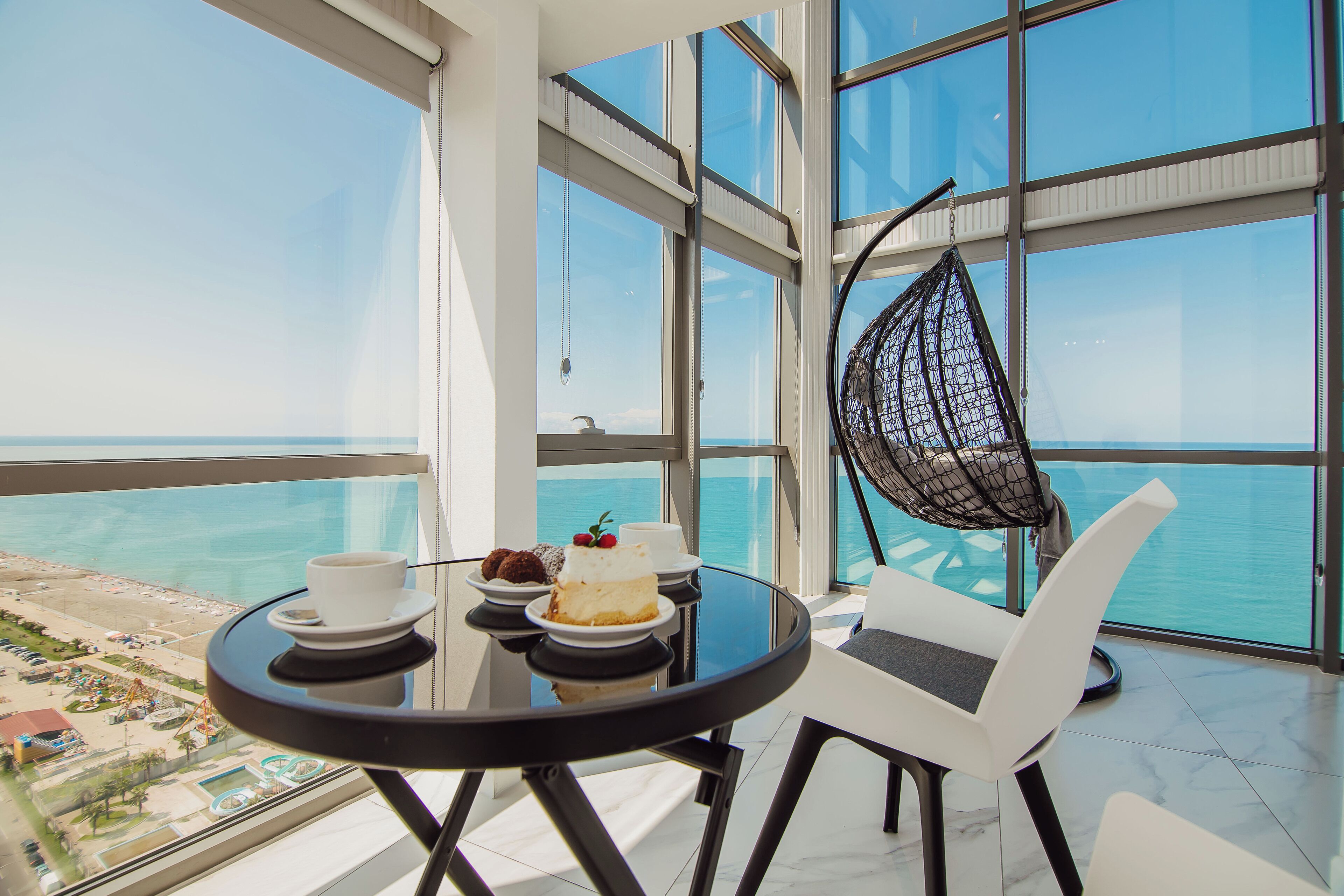 Panorama Mountain and Sea view | Wohnbereich