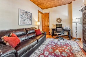 TV, fireplace, offices - Luxurious 5BDR Getaway w/ Hot Tub & Mountain Views (Blue River)