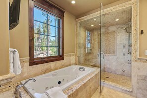 Shower, hair dryer, towels - Breck Executive Lodge | Theater + Private Sauna (Breckenridge)