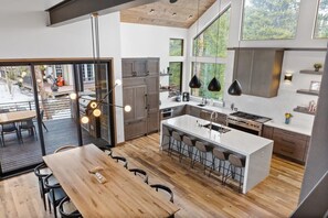 ثلاجة، ميكروويف، فرن، موقد طهي مسطح